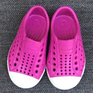 Native Toddler Shoes SZ 5